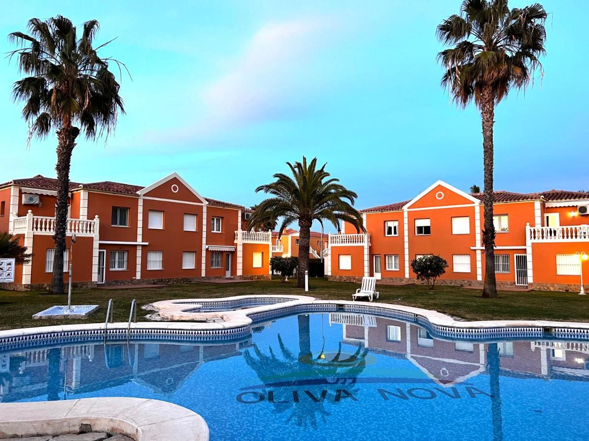 Oliva Nova Beach & Golf Resort Club Sevilla VI מראה חיצוני תמונה